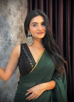 Hina Indian Model - escort in Ajmān Photo 3 of 5