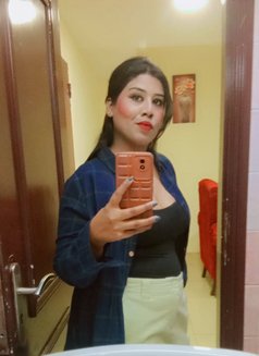 Hina Jaan - escort in Al Juffair Photo 4 of 5