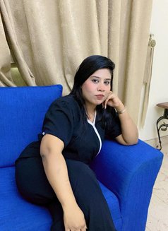Hina Lahore - escort agency in Al Manama Photo 5 of 5