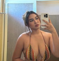 Roses - escort in Al Manama