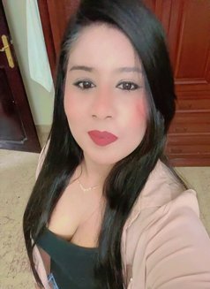 Hina - escort in Al Juffair Photo 1 of 4