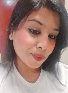 Hina - escort in Al Juffair Photo 3 of 4