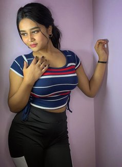 Hina Sharma - escort in New Delhi Photo 1 of 5