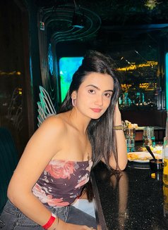 Hina Vip High Class Model - escort in Sharjah Photo 1 of 4
