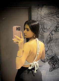 Hina Vip Model - escort in Abu Dhabi Photo 1 of 5