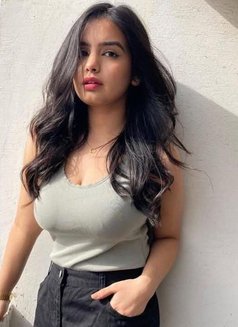 Hinal - escort in Hyderabad Photo 3 of 3