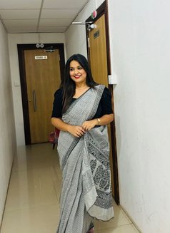 Hinal - escort in Kochi Photo 1 of 3