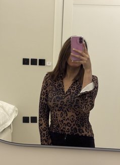 Hind Mimi - escort in Jeddah Photo 3 of 8