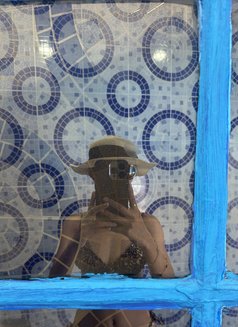 Hinda - Transsexual escort in Riyadh Photo 1 of 2