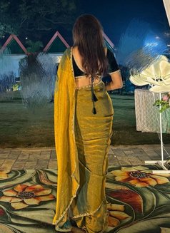 Hindi girl for Nikita real & virtual fun - escort in Bangalore Photo 3 of 3