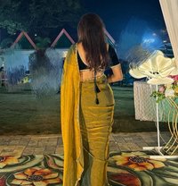 Hindi girl for Nikita real & virtual fun - escort in Bangalore Photo 3 of 3