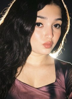 Hira Ch - escort in Dubai Photo 8 of 10
