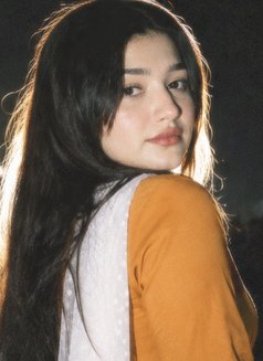 Hira Ch - escort in Dubai Photo 9 of 10