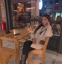 Hira - puta in Dubai