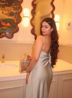 Hiral - escort in Kochi Photo 1 of 4