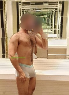 Hire Me for Anything - masseur in Mumbai Photo 3 of 5