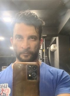 Hireronnie2011 - Male escort in Dehradun, Uttarakhand Photo 5 of 8