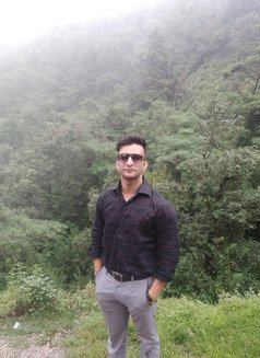 Hireronnie2011 - Male escort in Dehradun, Uttarakhand Photo 3 of 6