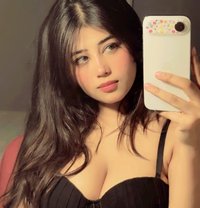 Hirne - puta in Abu Dhabi