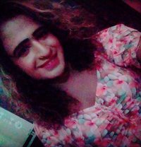 Hirusexy - Transsexual escort in Colombo