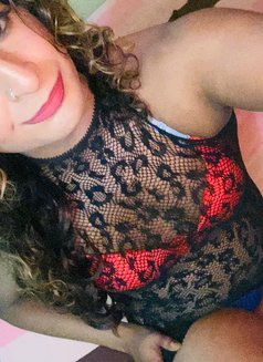 Hirusexy - Acompañantes transexual in Colombo Photo 7 of 8