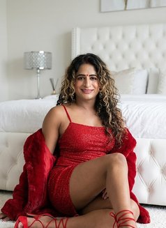 Hirusexy - Transsexual escort in Colombo Photo 9 of 11