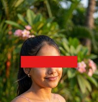 Hirusha - escort in Colombo