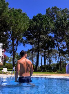 Hispanic53 - Male escort in Dubai Photo 1 of 8