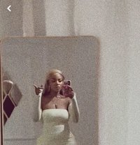 Hissan - escort in Fussa