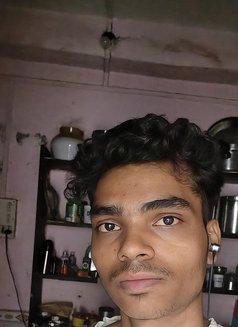 Hiten - Male escort in Navi Mumbai Photo 2 of 2