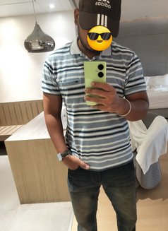 Hitman 6. 5 Inches - Male escort in New Delhi Photo 2 of 4