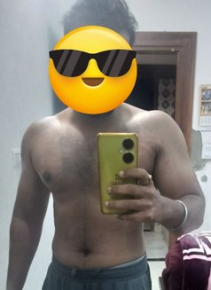 Hitman 6. 7 Inches - Acompañantes masculino in New Delhi Photo 4 of 6