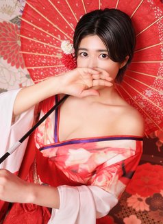 Hitomi - escort in Tokyo Photo 2 of 4
