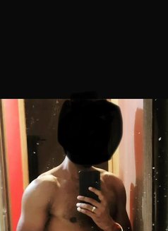 Hiv+ Male Escort - Acompañantes masculino in Navi Mumbai Photo 1 of 4