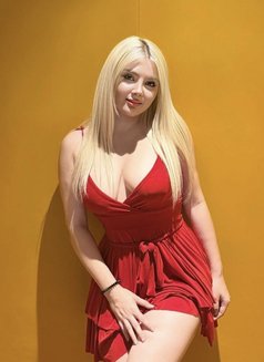 Hiva - escort in Muscat Photo 2 of 5