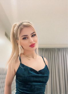 Hiva - escort in Muscat Photo 3 of 5