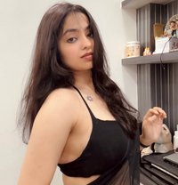 Hiya - puta in Bangalore