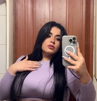 Hiyam - escort in Beirut