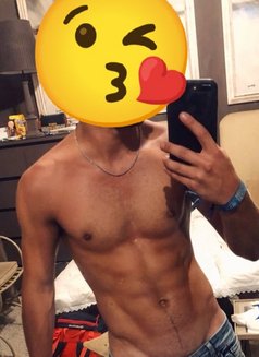 انا توب - Male escort in Beirut Photo 1 of 1