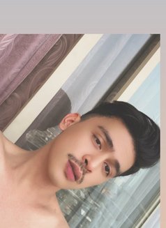 Hkms - Male escort in Jakarta Photo 6 of 9