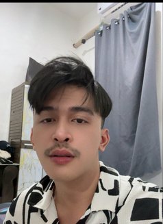 Hkms - Male escort in Jakarta Photo 8 of 9