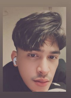 Hkms - Acompañantes masculino in Jakarta Photo 9 of 14