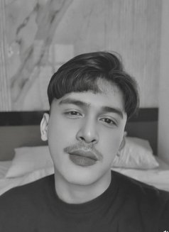 Hkms - Acompañantes masculino in Jakarta Photo 10 of 14