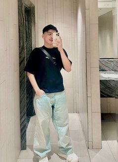 Hkms - Acompañantes masculino in Jakarta Photo 11 of 14