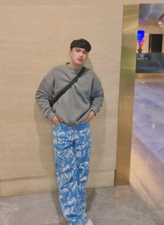 Hkms - Acompañantes masculino in Jakarta Photo 12 of 14