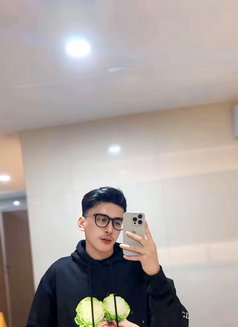 Hkms - Acompañantes masculino in Jakarta Photo 13 of 14