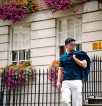 Hobbs - Acompañantes masculino in Kathmandu