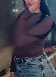 Hoda - escort in Cairo Photo 7 of 9