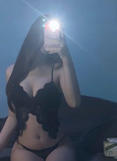 Hol. Ymami - adult performer in Hamilton, Canada Photo 3 of 7