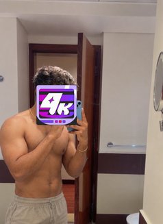Hola - Male escort in Dubai Photo 3 of 3